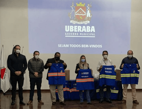 Doação de máscaras à Prefeitura de Uberaba durante a pandemia